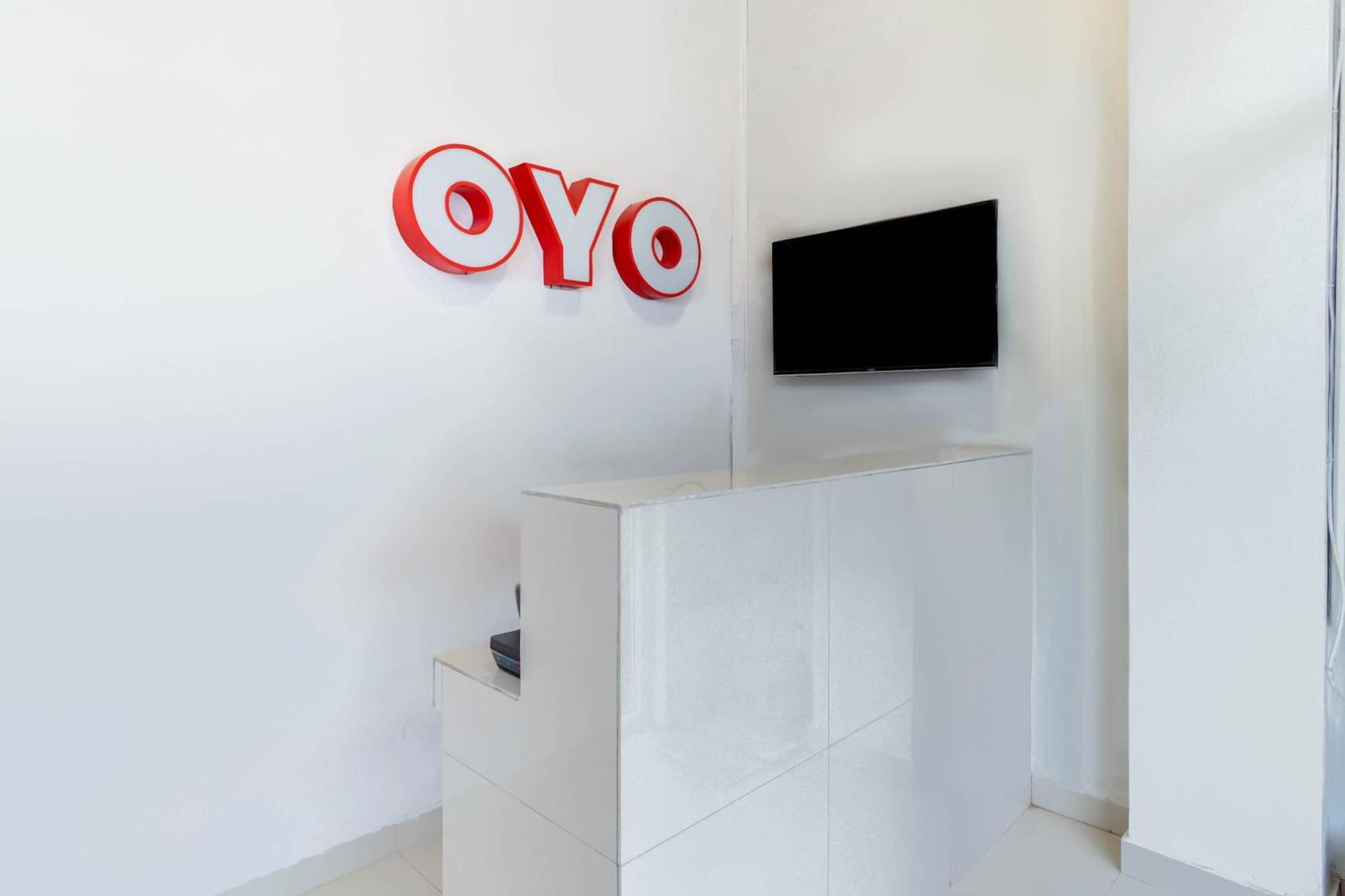 Super Oyo 2345 Homestay Jaya Medan Exteriör bild